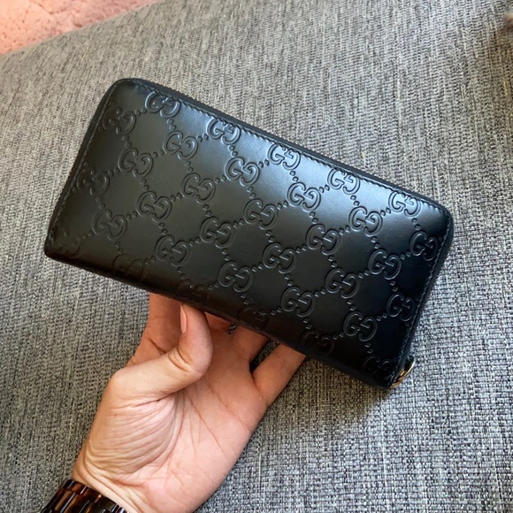 Black Leather Zip Around Wallet With Gold-Toned GG | GUCCI® US Authentic Gucci Zip Around Wallet